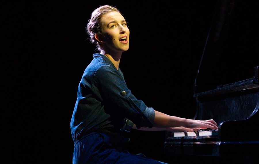 Christiane — un bio-musical científico, Belén Pasqualini