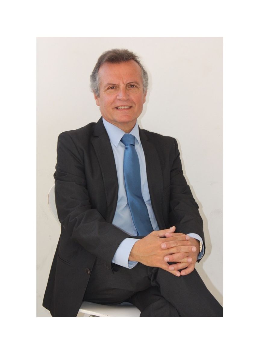 CARLOS MANUEL DE OLIVEIRA: APRESENTAÇÃO DO LIVRO 'O FUTURO COM INTELIGÊNCIA ARTIFICIAL'