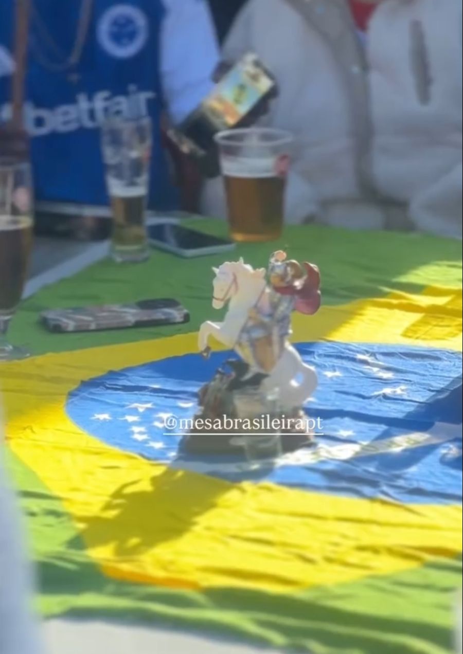 Mesa Brasileira Roda de Samba em Portugal 