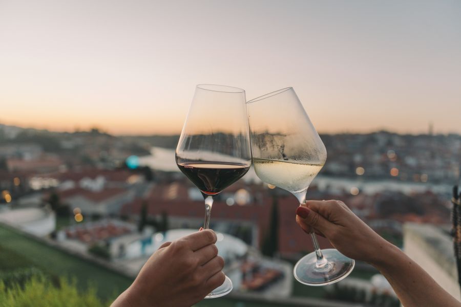 Música, vinho e gastronomia: as Sunset Wine Parties regressam ao The Yeatman e percorrem diferentes épocas, cidades e ritmos