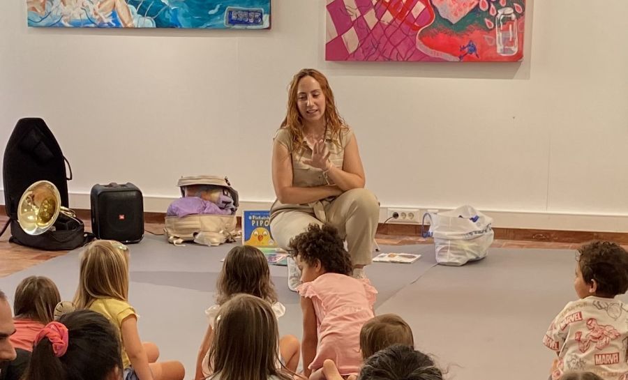 HISTÓRIAS CANTADAS, por Bolinha de Música