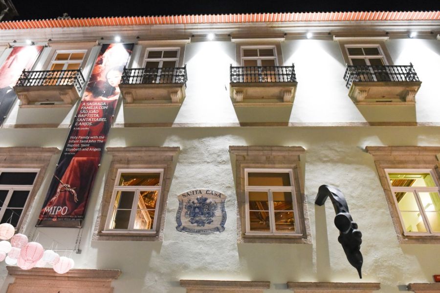 Museu da Misericórdia do Porto evoca Arraiolos e Serra da Estrela em Árvore de Natal