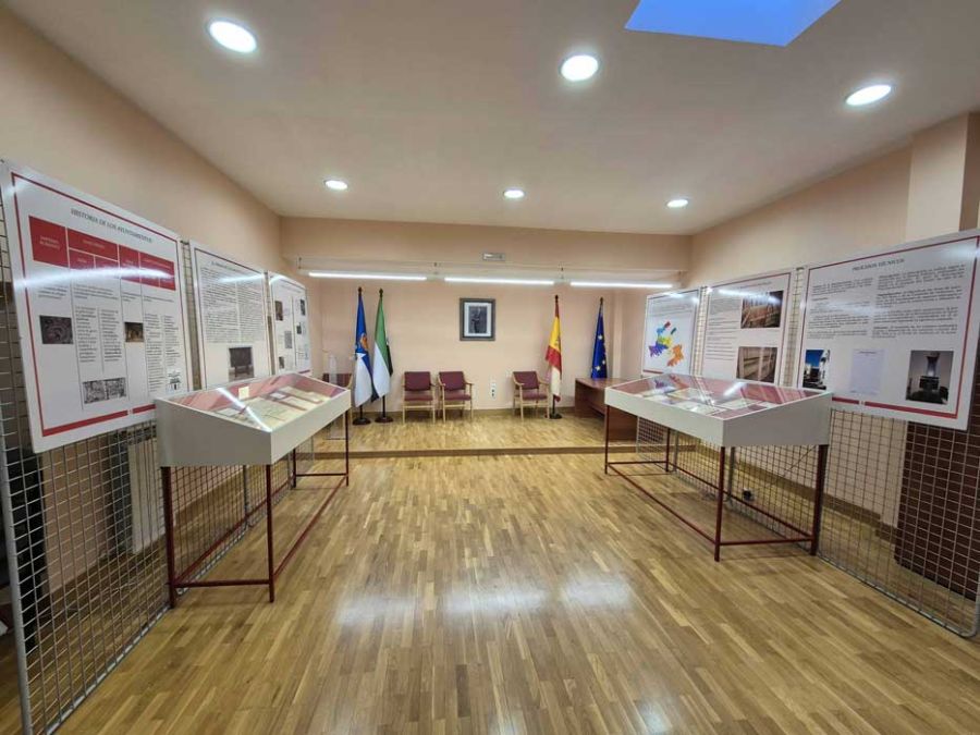 Exposición itinerante | “Del Arca de las Tres Llaves a la Nube”