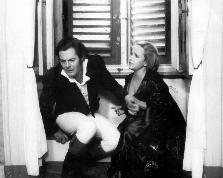 QUE VIVA A REVOLUÇÃO