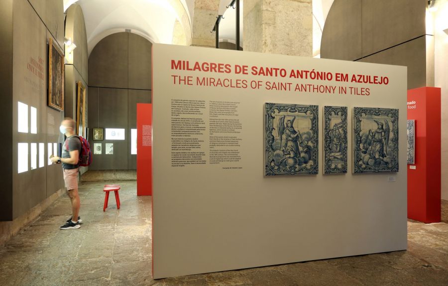 Milagres de Santo António em Azulejo