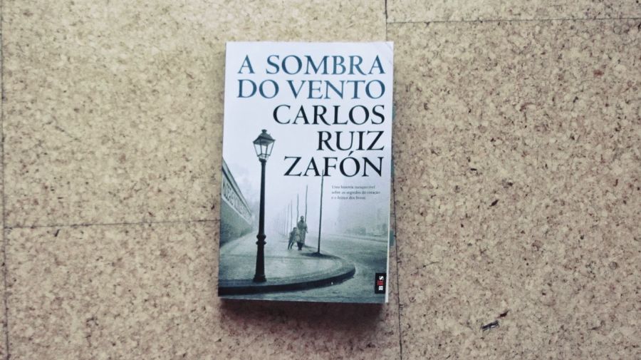 CLUBE DE LEITURA SEX · 31 OUT · 17h30