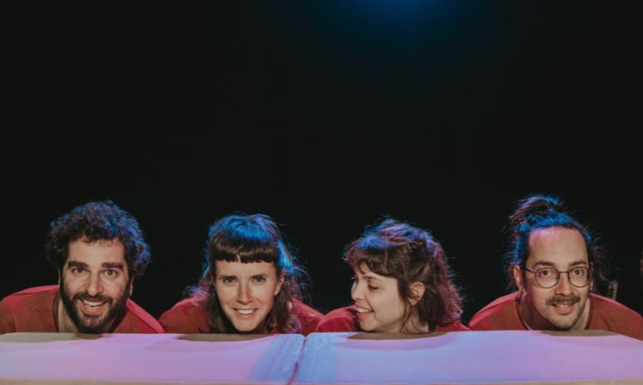 'Não se canta à mesa'