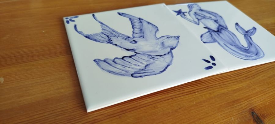 'Azulejos com Alma: Pinta Histórias em Cerâmica'