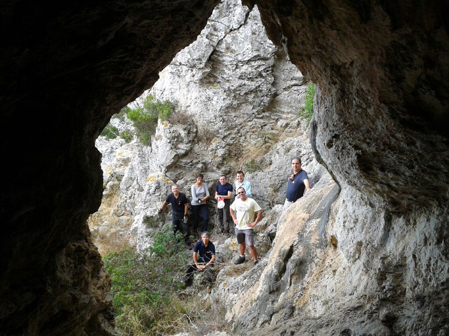 Pelo Vale das Lapas da Azóia, Arrábida,  com degustação Bio - 14 de Junho 2025