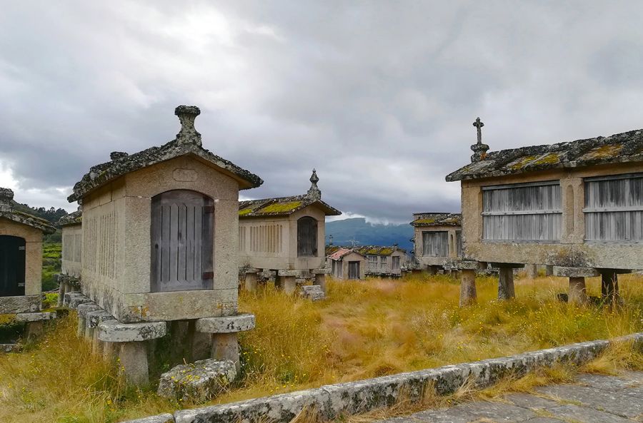 Caminhar pelo Lindoso e mergulhar no Poço da Gola