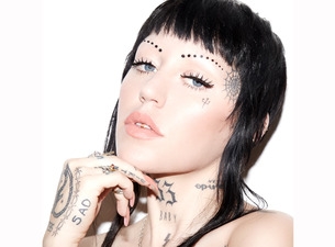 On stage. Brooke Candy. Cantante, rap y electro-pop