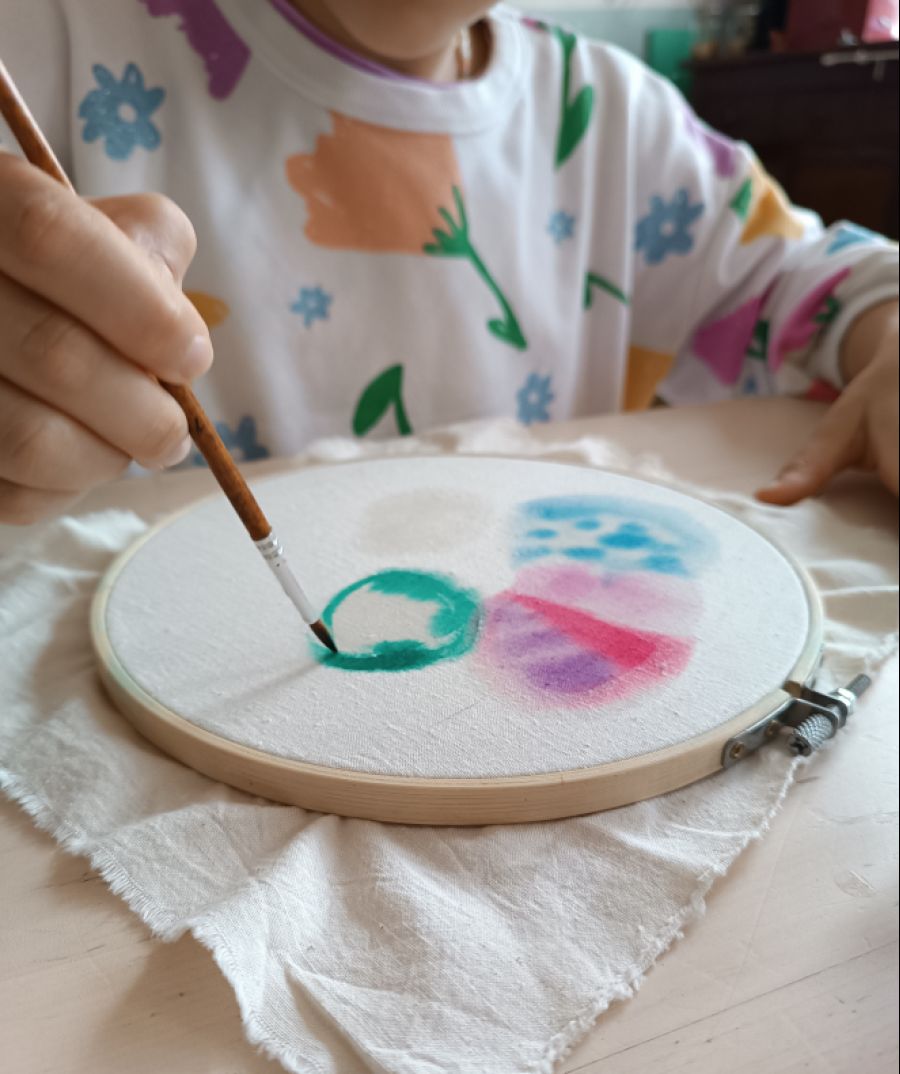 Tecido de algodão  pintado à mão_Oficina para Famílias