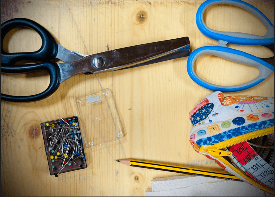 OFICINA DE ARRANJOS E TRANSFORMAÇÃO VESTUÁRIO