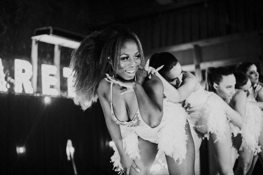    'Cabaret no Morro' promete uma noite de sofisticação e  encanto burlesco em Vila Nova de Gaia!