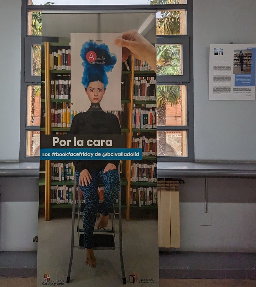 Exposición 'Por la cara: los #bookfacefriday de @bclvalladol...