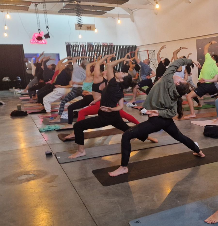 Dia 19 de janeiro, em Marvila, Jean-Pierre de Oliveira dá aula comunitária de Yoga