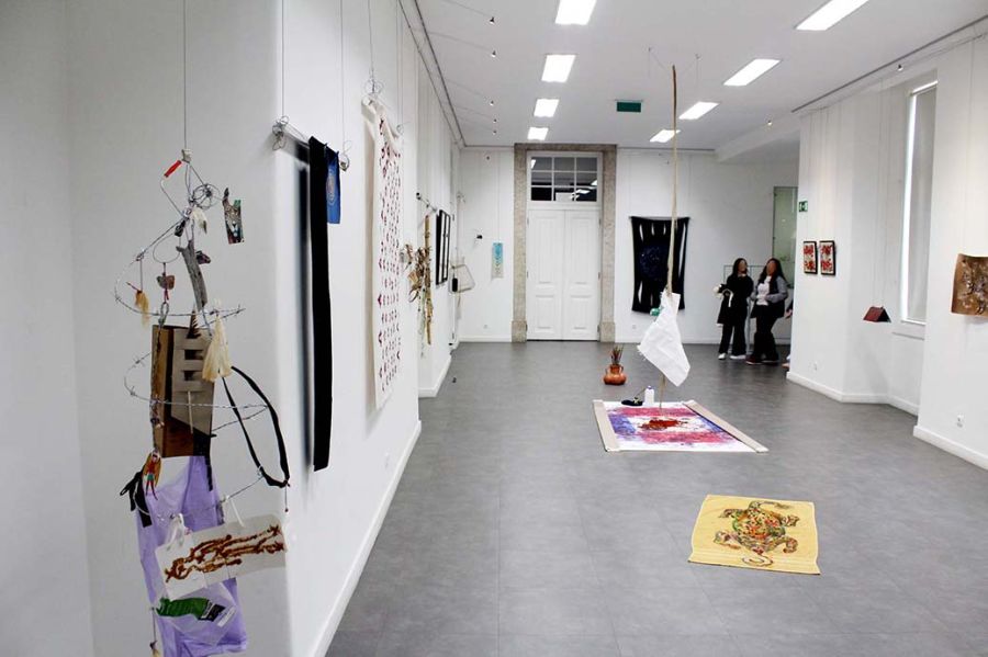 Exposição individual “Fuuu… (Sopro) Tááá: Marãny” de Letícia Larín