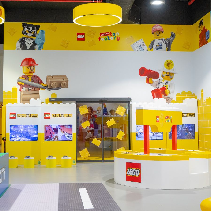 LEGO MARVEL Infinity e LEGO DUPLO - A Casa de Bolo de Gengibre do Pai Natal em destaque na agenda da LEGO Fan Factory do MAR Shopping Matosinhos