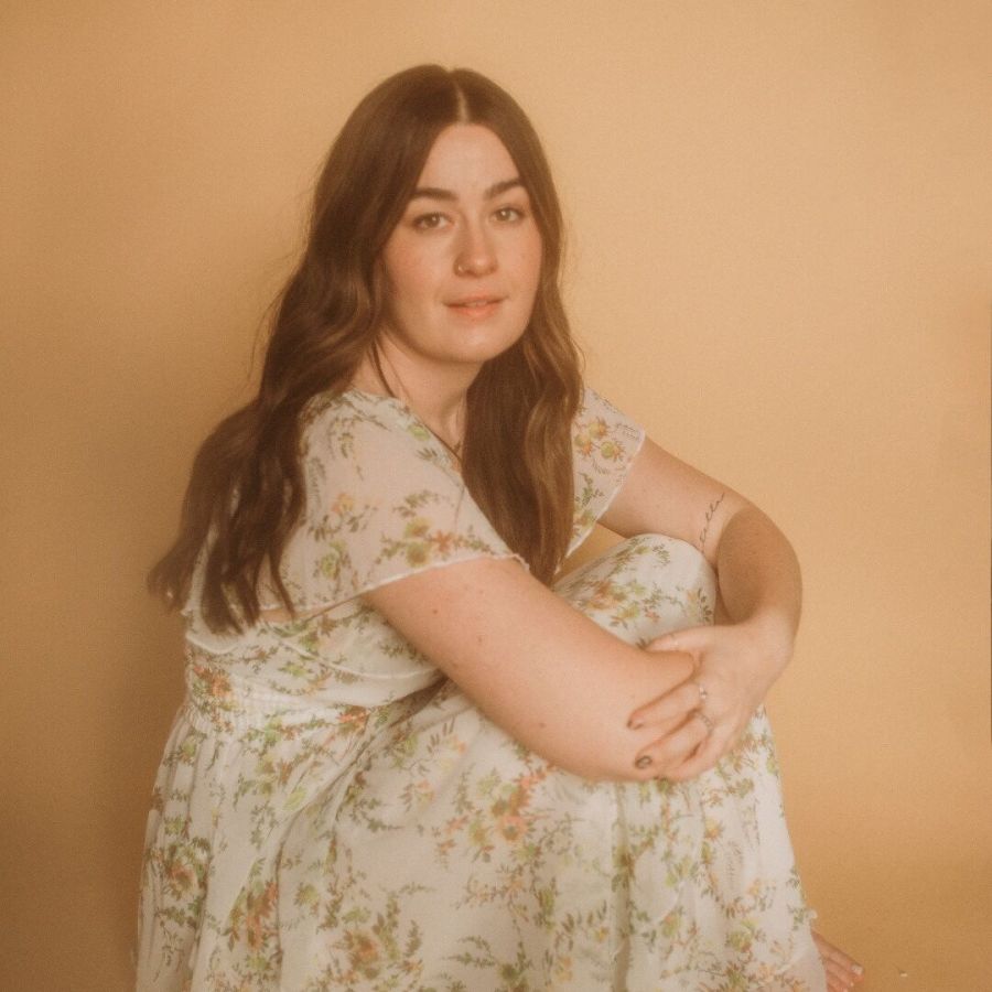 BOOK TALK COM LYLA SAGE