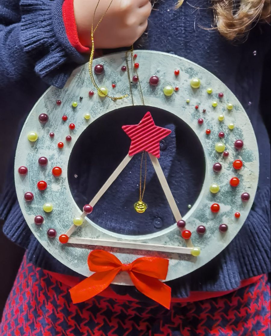 ATELIER INFANTIL COROAS DE NATAL