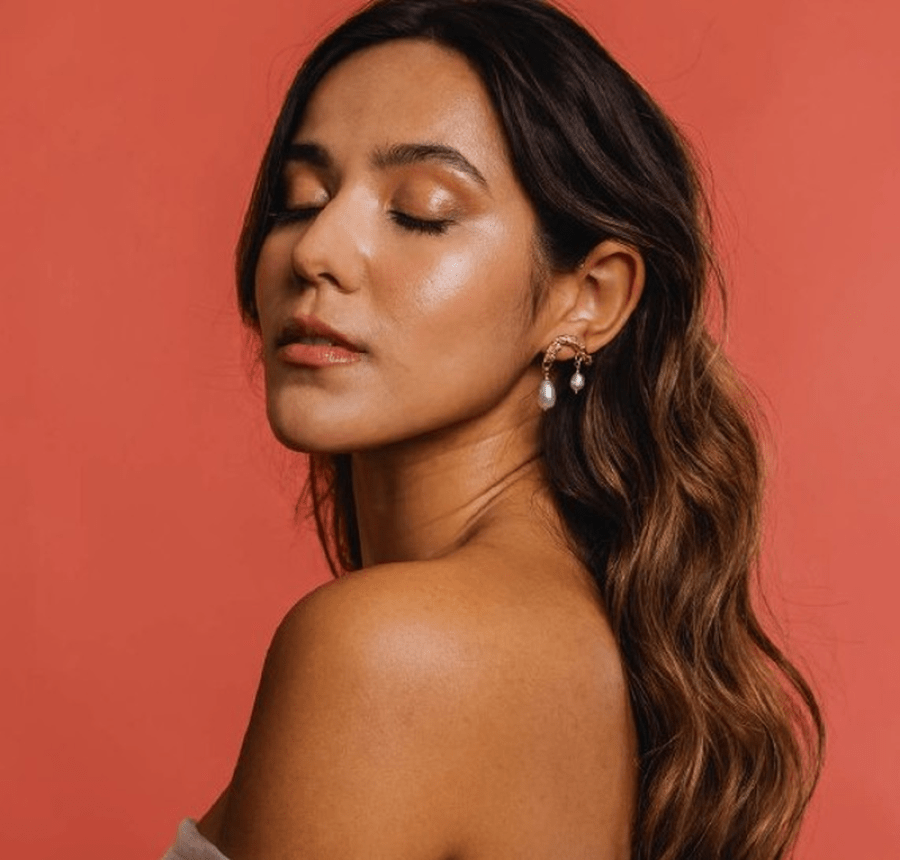 A cantora Tainá tem novo álbum 'Ambar' . Em conversa com Ivan Lima - @oquecresciouvindo,a artista fala sobre este trabalho e o seu percurso na música