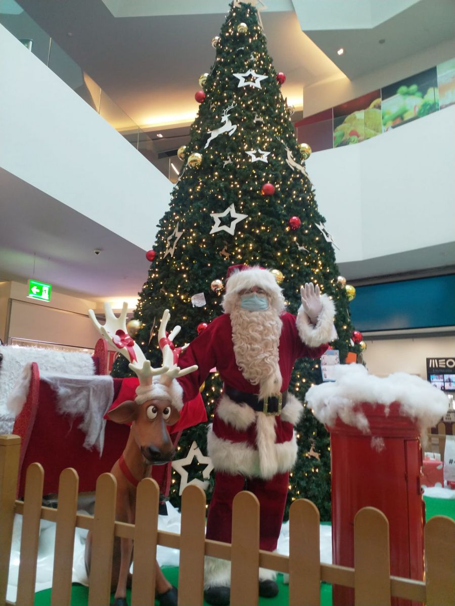 Pai Natal chega em parada ao Mira Maia Shopping e traz no saco diversão para 20 dias