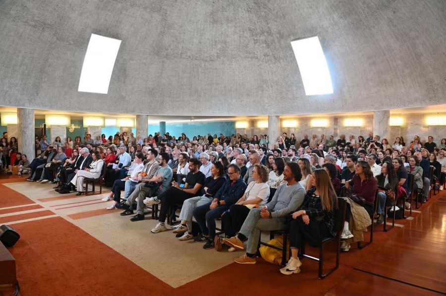 Mia Couto é a surpresa final da maior edição do  festival LeV – Literatura em Viagem