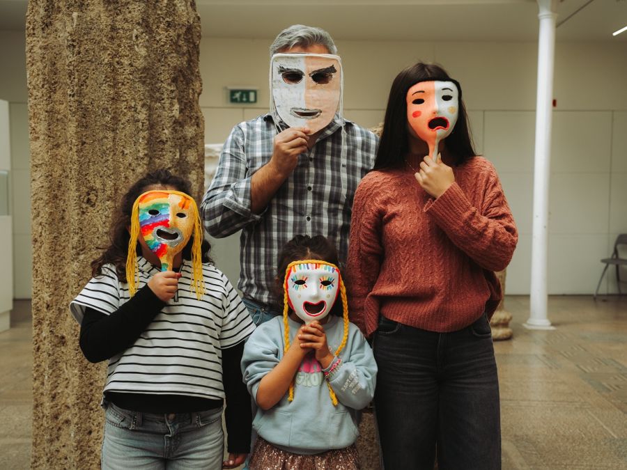 Exposição • Máscaras que somos