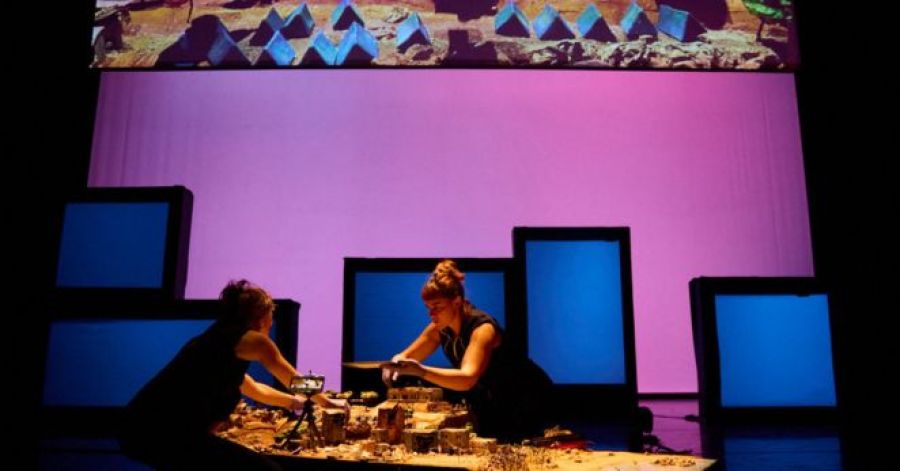 Aruna e a arte de bordar inícios (M/6)