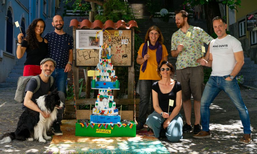 Exposição de rua • Tronos de Santo António