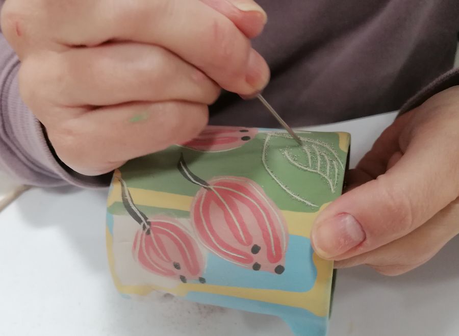 Workshop de Olaria - Técnica de Esgrafitado