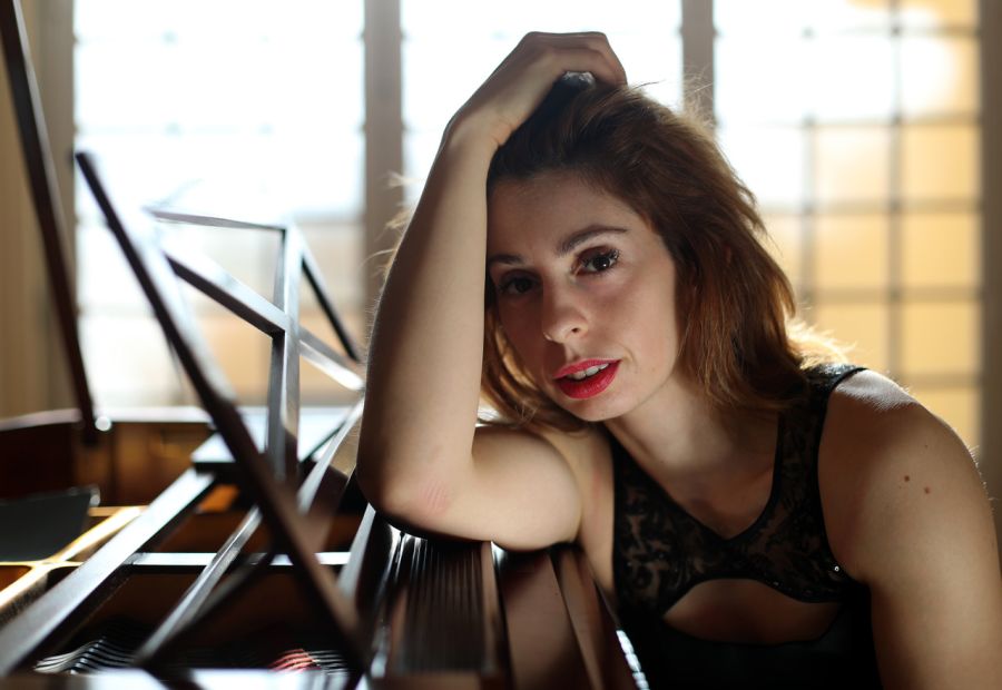 “Amor e Paixão” em tempos de guerra nos recitais de 2025 da pianista Teresa da Palma Pereira