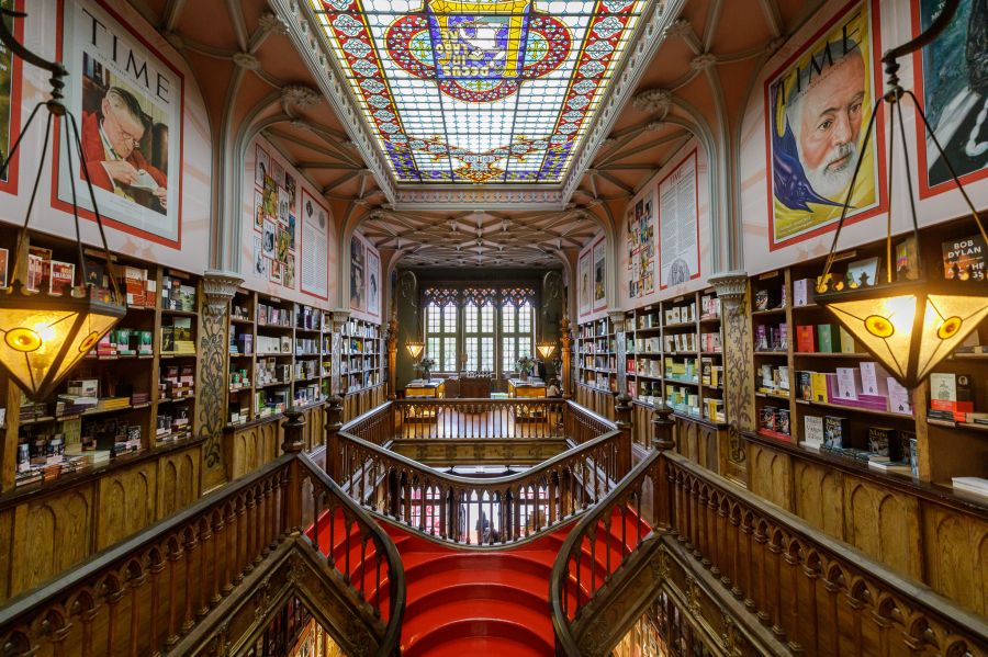 Sem planos para o Dia dos Namorados? A Livraria Lello Porto oferece poesia ao vivo aos amantes da cidade