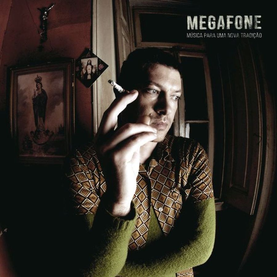 Megafone “Música Para Uma Nova Tradição” Coleção 'SEMPRE!' Por Henrique Amaro, Sandra Baptista e Davide Pinheiro
