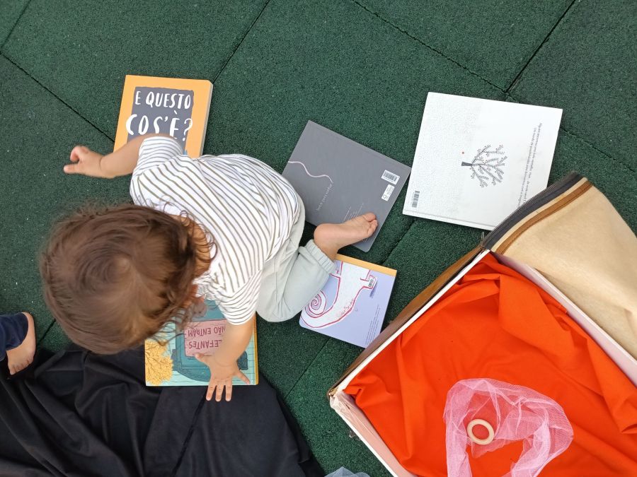 Oficina para famílias • Histórias para bebés