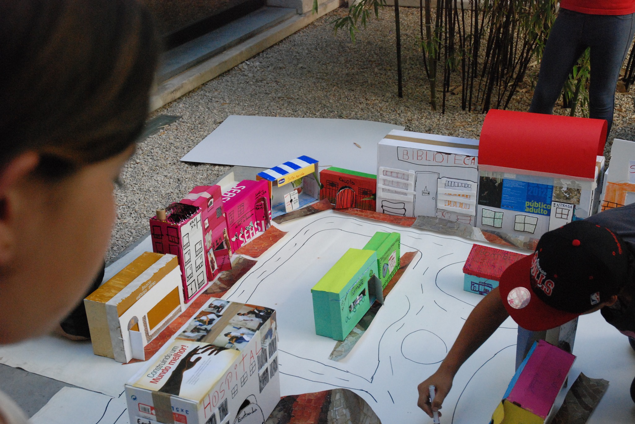 Desenhar a Cidade. Exercícios sobre Arquitetura e Urbanismo | Visita animada/atelier para famílias