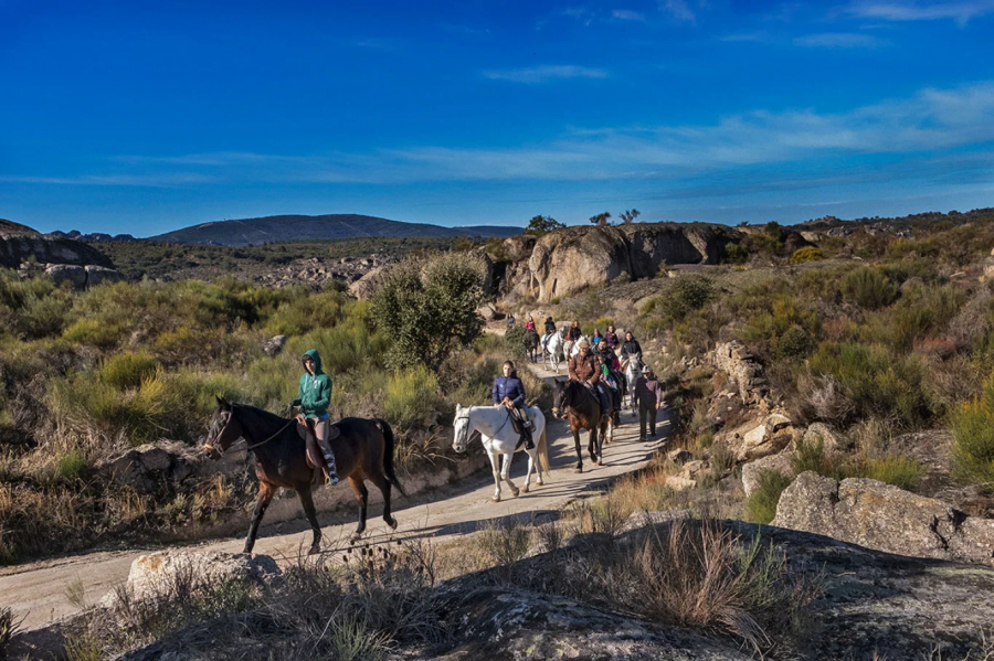 Ruta a caballo por los senderos de la Reserva