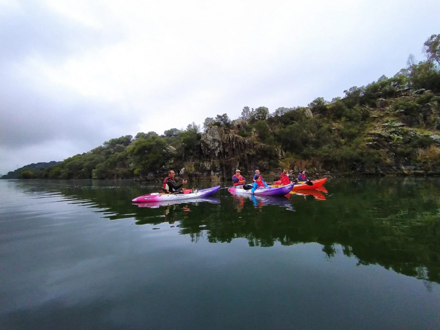 Descenso en kayak bajo el Puente de Albalat