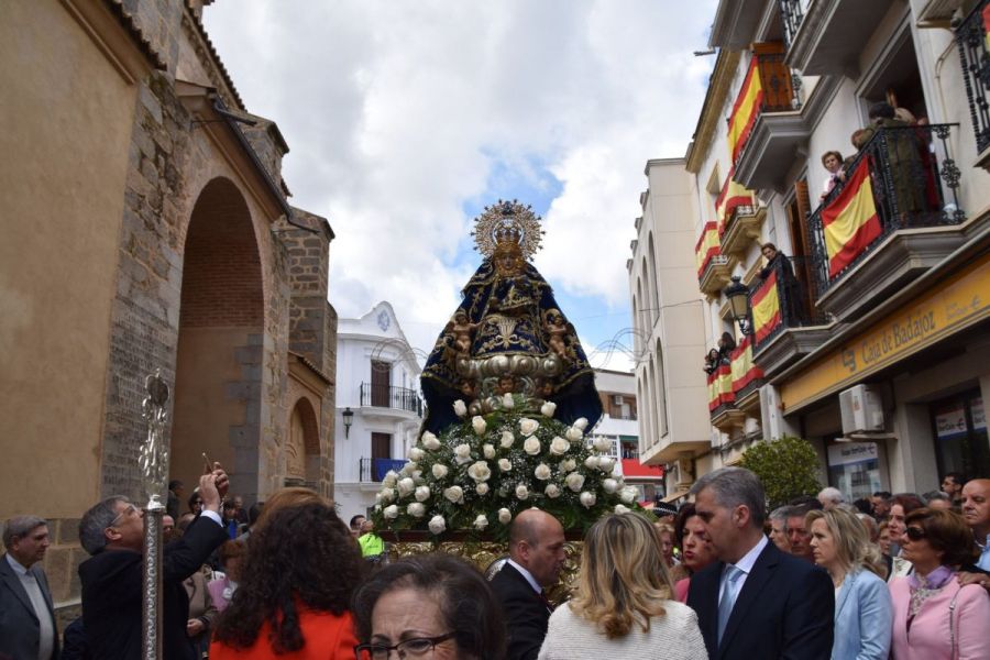 Misa y procesión de la Virgen