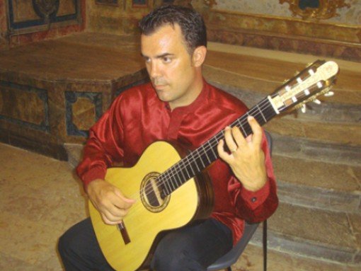 CONCERTO DE GUITARRA SOLO, com Josué Nunes