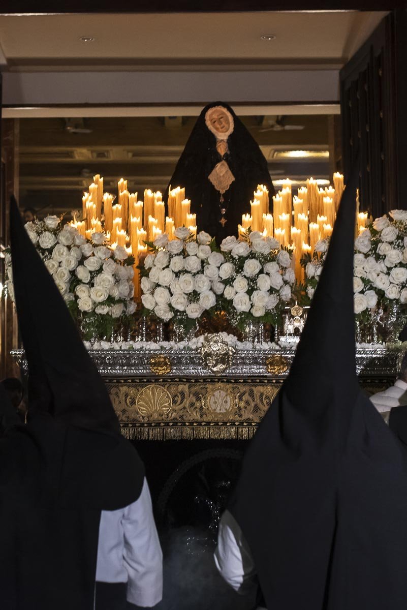 Viernes Santo: procesión Virgen de la Soledad