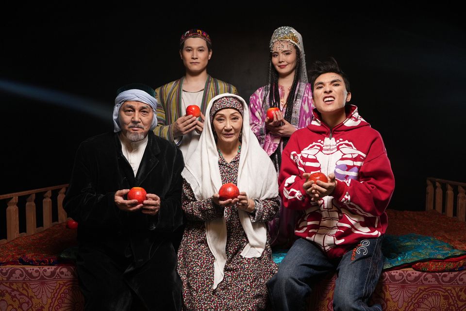 'Maça Vermelha' - The Kazakh State Academic 