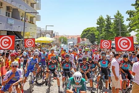 DESPORTO CICLISMO - Volta a Portugal em Bicicleta (Chegada de Etapa)