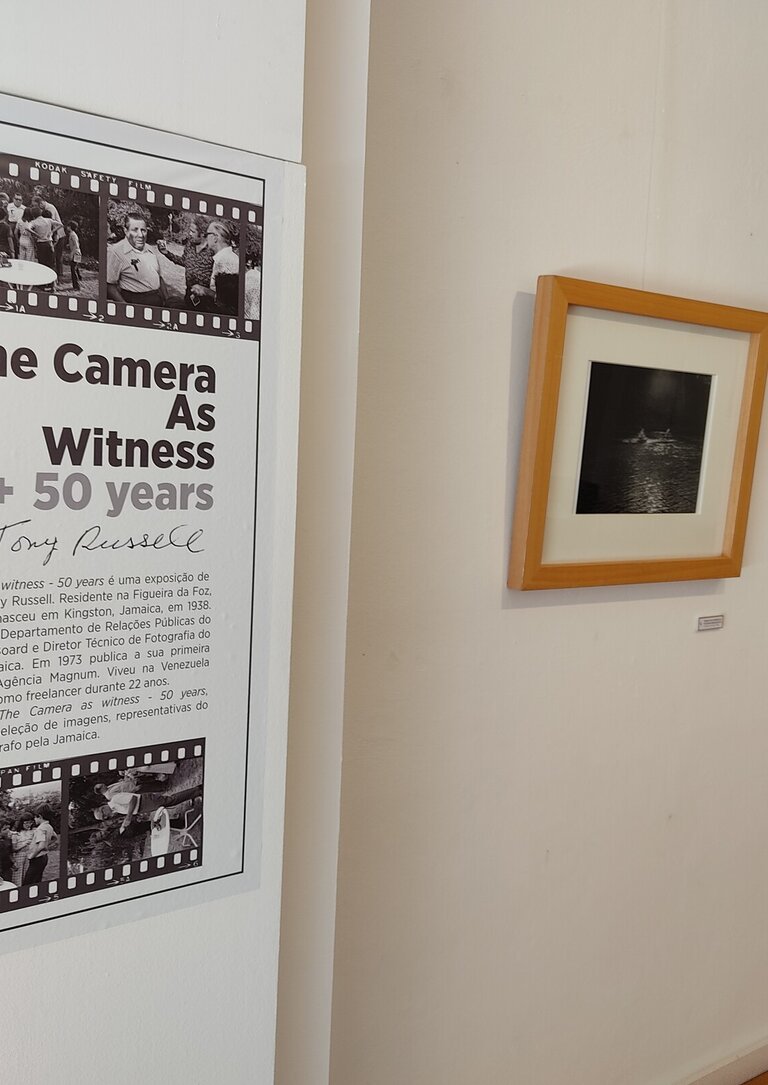 'The Camera as Witness - 50 Years', exposição de Tony Russell