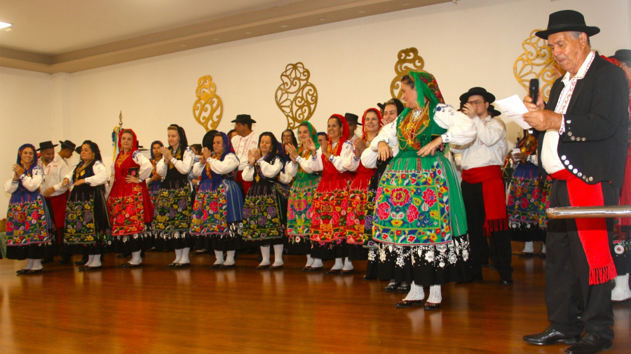 Folclore tradicional português e brasileiro: atuação do Rancho Folclórico Verde Gaio (S. Paulo, Brasil)