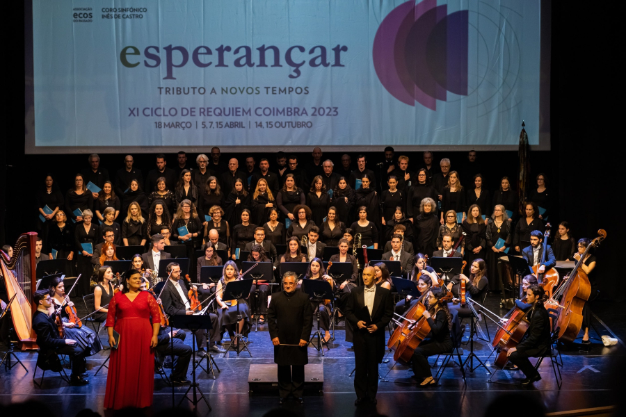 Atuação do Coro Sinfónico Inês de Castro e da Orquestra Filharmonia Podkarpacka