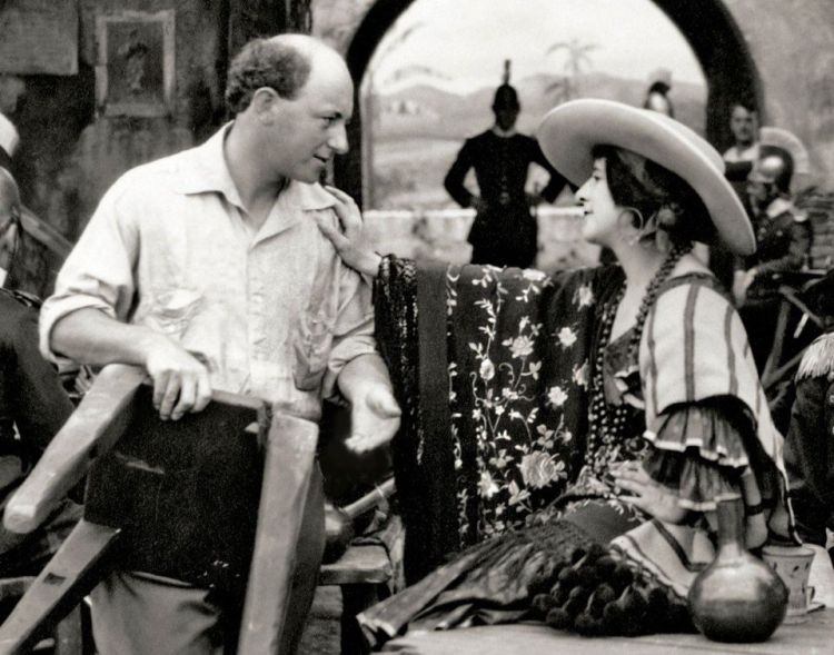 Cine-Concerto · “Carmen” de Cecil B. DeMille · com Angelica Salvi e Ece Canli (Salão Piolho)