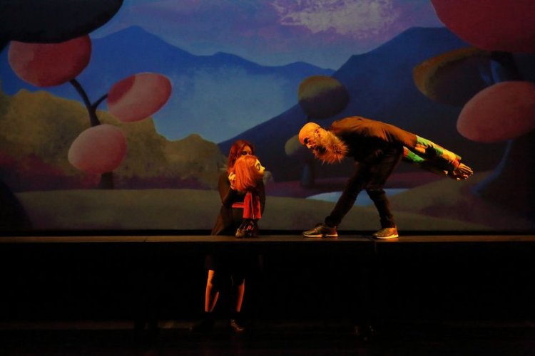 COMO UM CARROSEL | Teatro de Marionetas do Porto