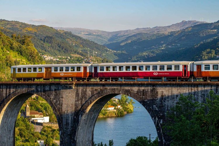 Comboio Vintage Miradouro: Porto - Pocinho - Porto