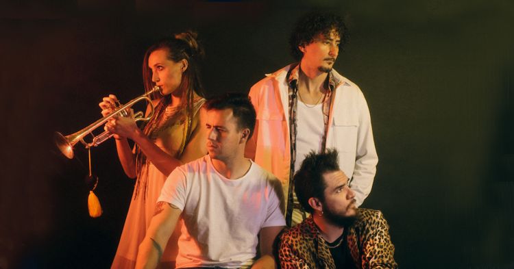 JENNY AND THE MEXICATS en Cádiz